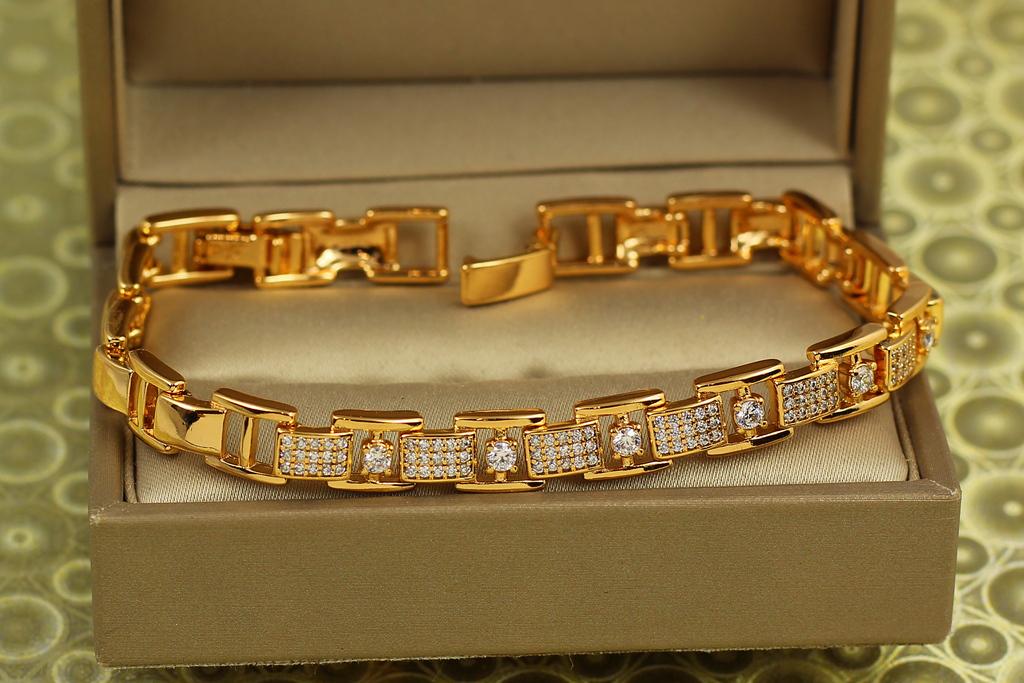 Браслет Xuping Jewelry вплетеная лента с камешками 17 см 7 мм Золотистый (29900965)