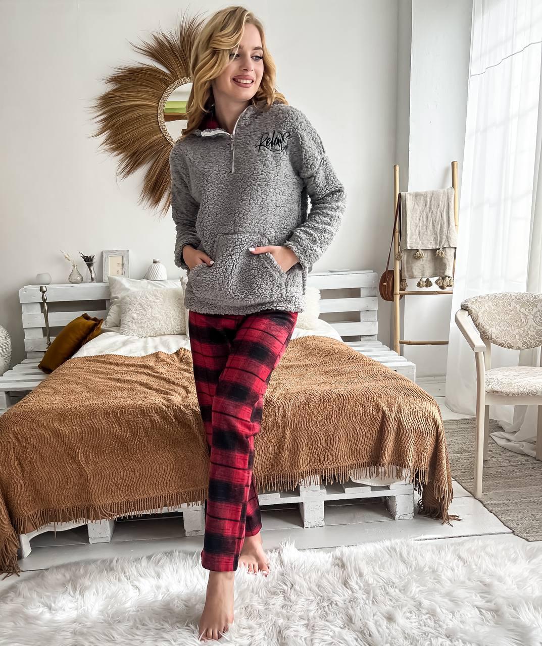 Пижама женская DO2167 на флисе с капюшоном XL Серый Пижама женская DO2167 на флисе с капюшоном XL Серый