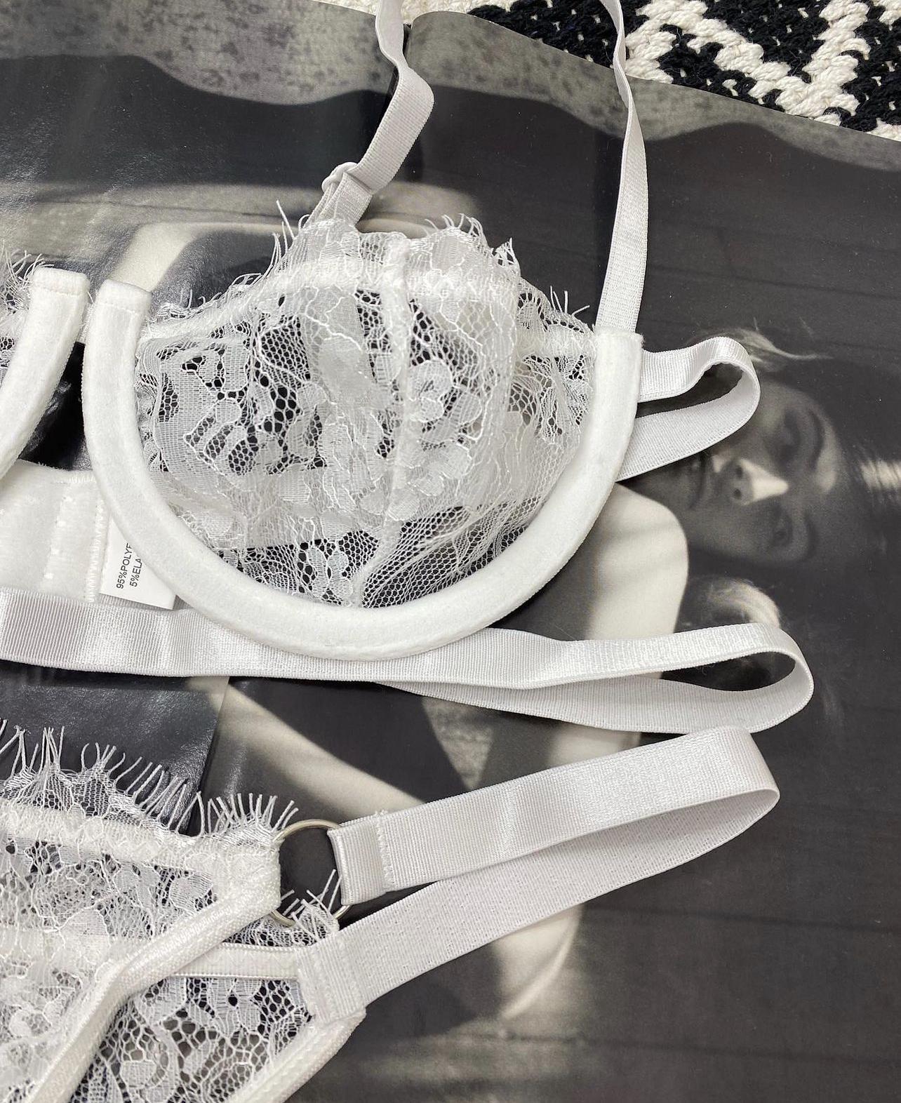 Комплект белья кружевной лиф балконет/трусики S Белый (0034S) - фото 17 Комплект белья кружевной лиф балконет/трусики S Белый (0034S) - фото 17