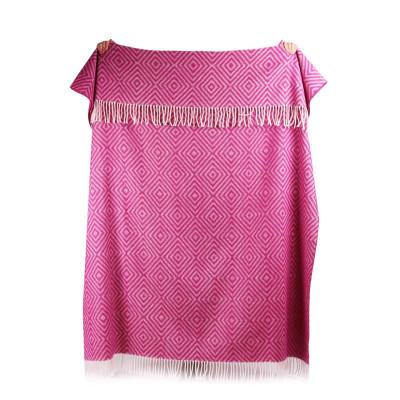 Плед ромб Малиновый 140х200 см - фото 3 Плед ромб Малиновый 140х200 см - фото 3