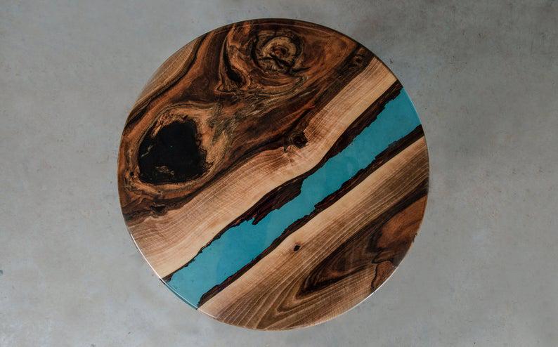 Стол журнальный річка Остин дизайнерский круглый из прозрачной эпоксидной смолы и массива ореха 800х480 мм. - фото 3 Стол журнальный річка Остин дизайнерский круглый из прозрачной эпоксидной смолы и массива ореха 800х480 мм. - фото 3