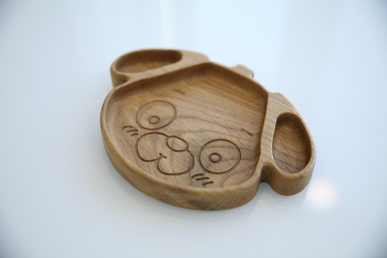 Тарілка дитяча дерев'яна Песик ясен 20,5х15,5х2,5 см (WDB-11.1) - фото 3 Тарілка дитяча дерев'яна Песик ясен 20,5х15,5х2,5 см (WDB-11.1) - фото 3