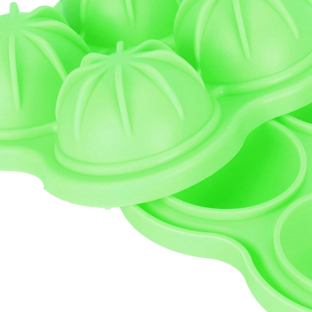 Форма для льоду Куля 4 комірок силіконовий салатовий (НР051592) - фото 2 Форма для льоду Куля 4 комірок силіконовий салатовий (НР051592) - фото 2