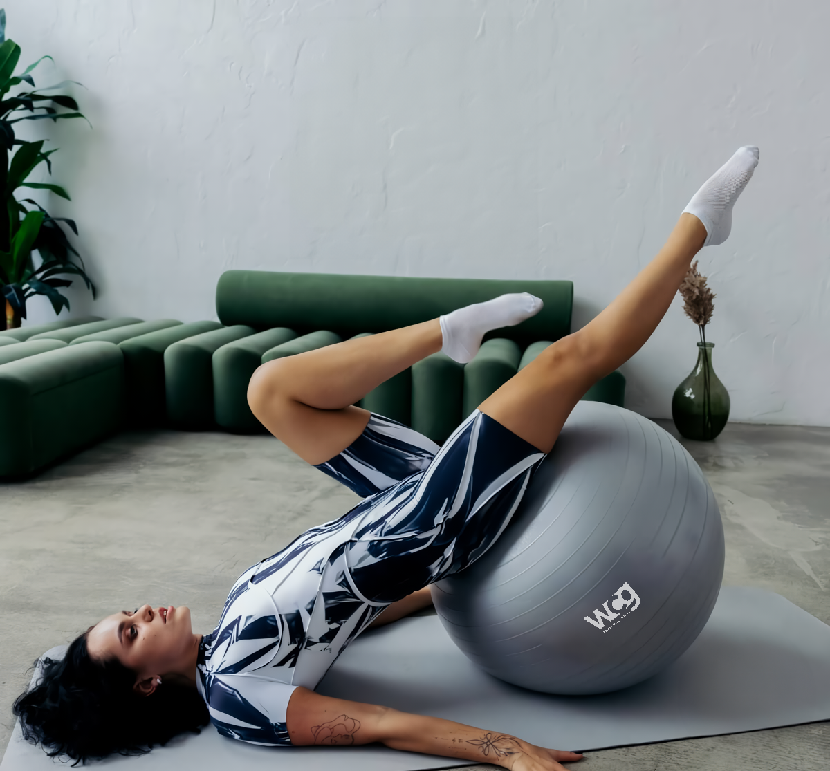 Фитбол WCG Anti-Burst с насосом 75 см до 250 кг Серый - фото 7