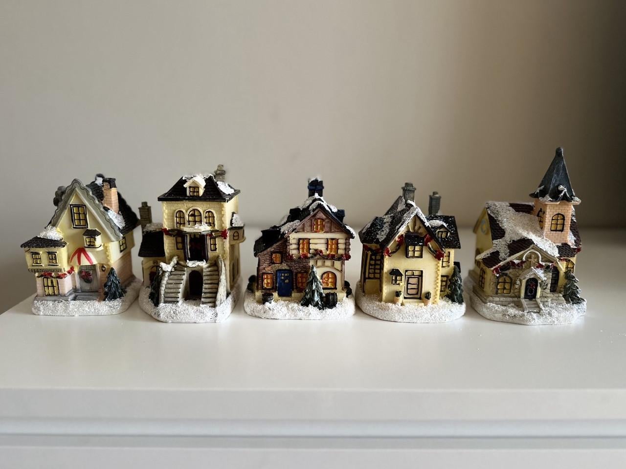 Рождественский декоративный набор Melinera Домики LED на батарейках/таймер 5 шт. Белый (17554)