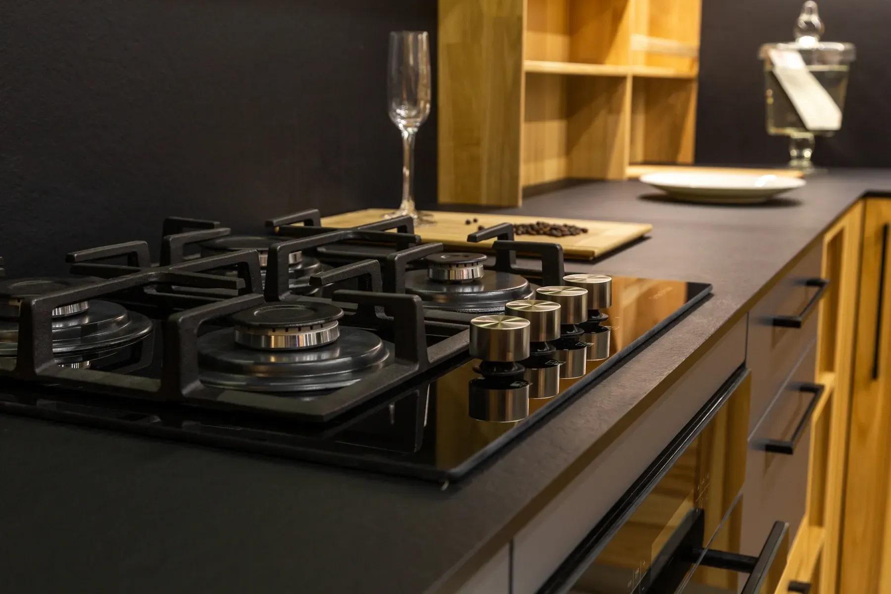 Газовая поверхность из закаленного стекла Gunter&Hauer GL 64 B надежная - фото 7 Газовая поверхность из закаленного стекла Gunter&Hauer GL 64 B надежная - фото 7