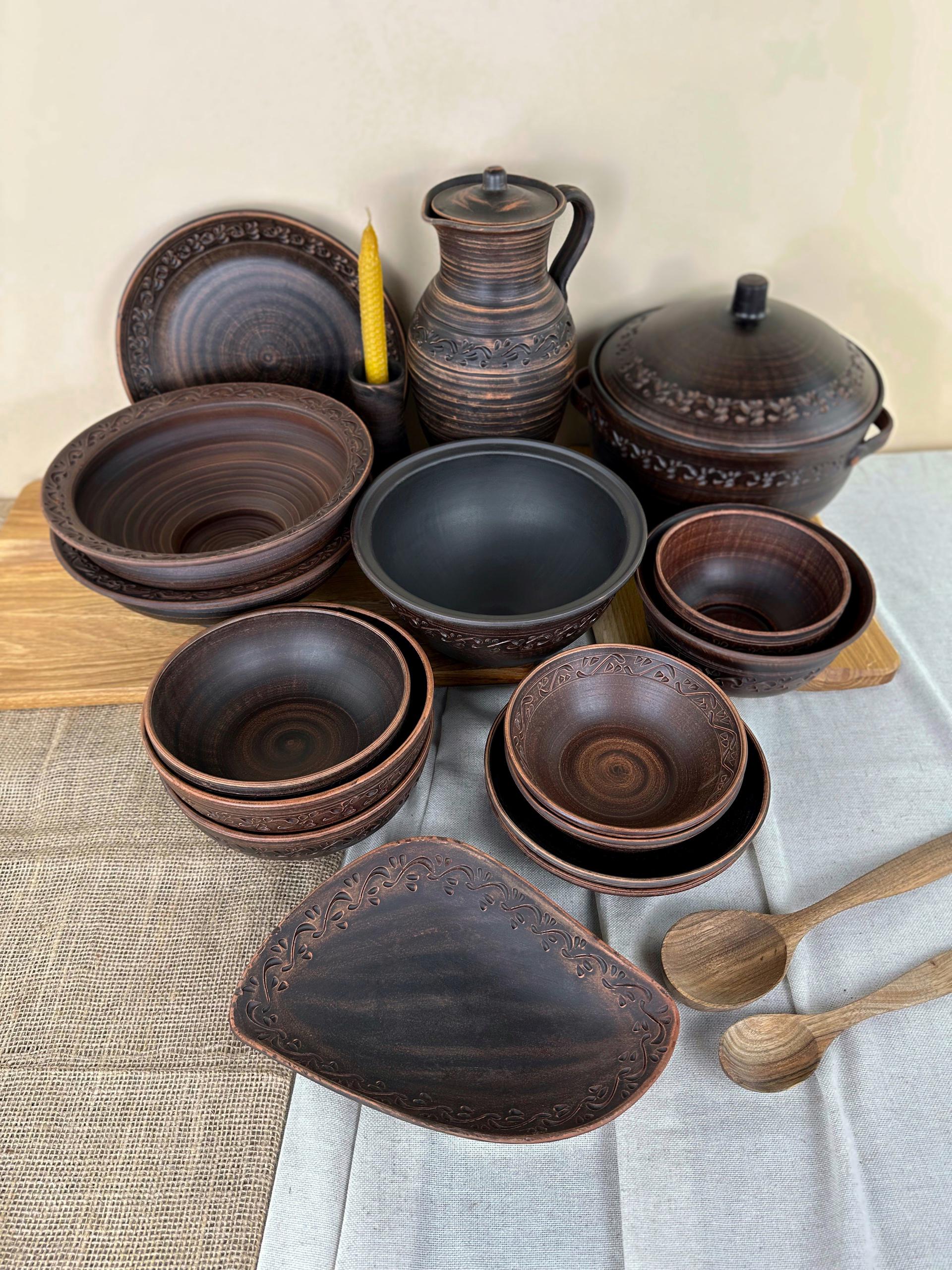 Набор керамической глиняной посуды Рождественский Двенадцать блюд большой декор (3129-4)