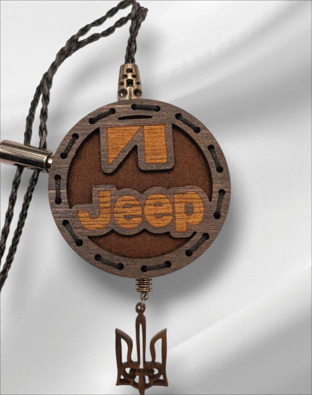 Ароматизатор для авто Jeep из дерева/войлока и аромапарфюм 10 мл (26805423)