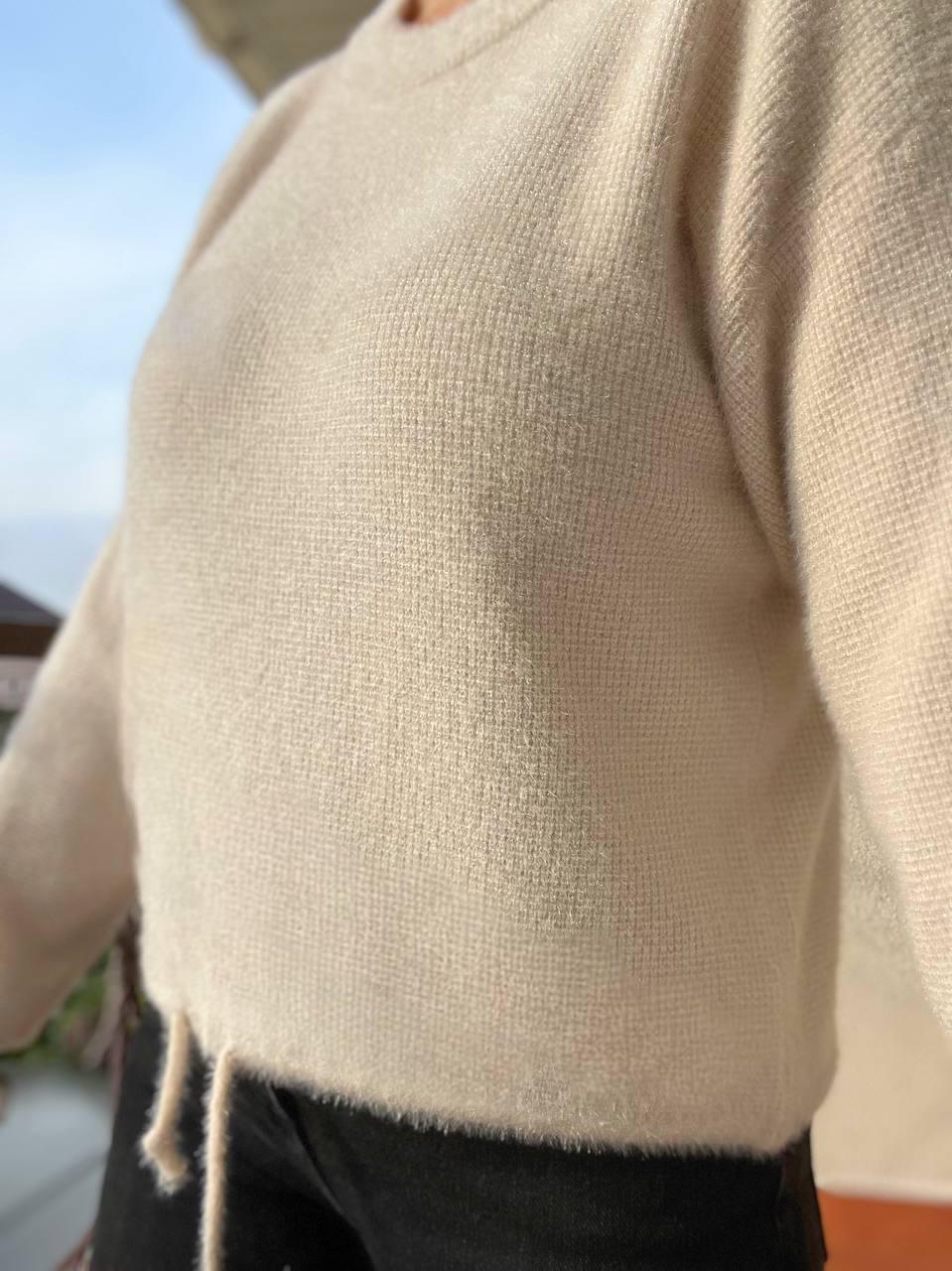 Светр жіночий A-N 153 широкий шнурок знизу люрекс травка пухнастий тонкий OS Бежевий (2813) - фото 3