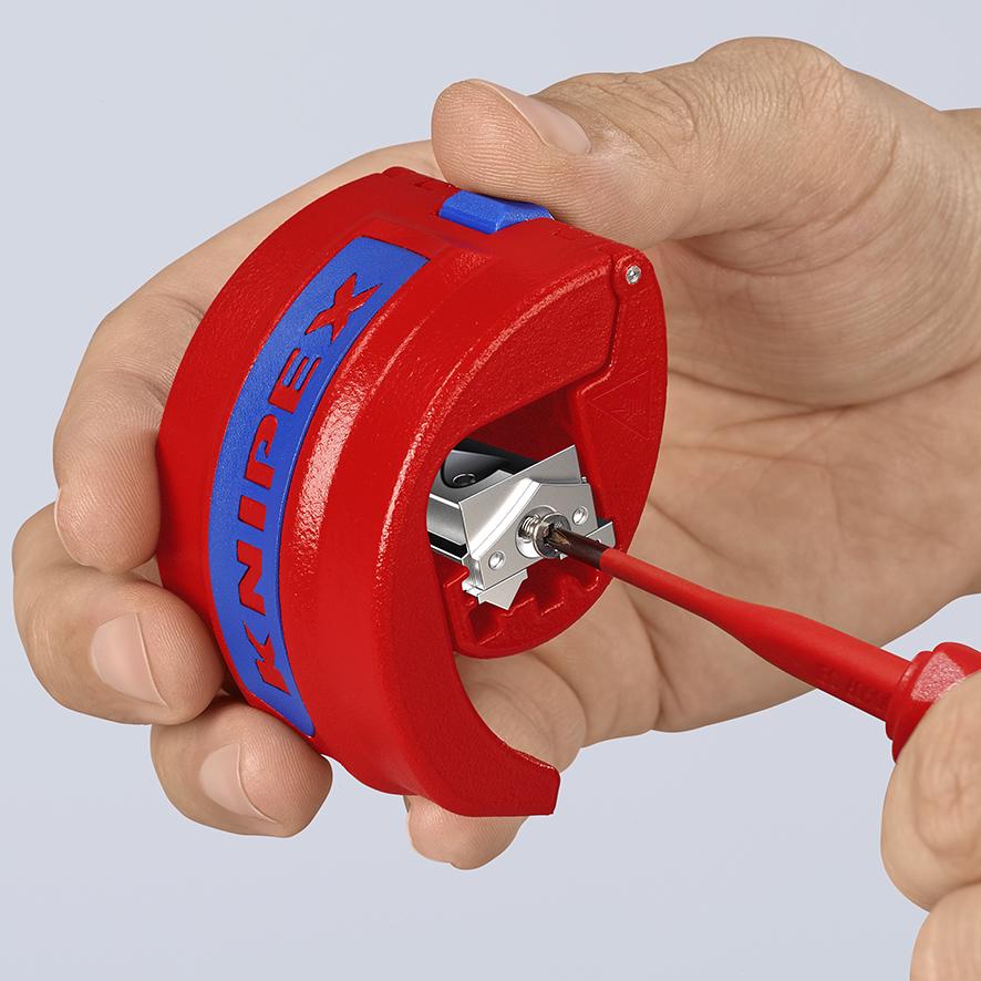 Труборез для пластиковых труб KNIPEX BiX (90 22 10 BK) - фото 43 Труборез для пластиковых труб KNIPEX BiX (90 22 10 BK) - фото 43