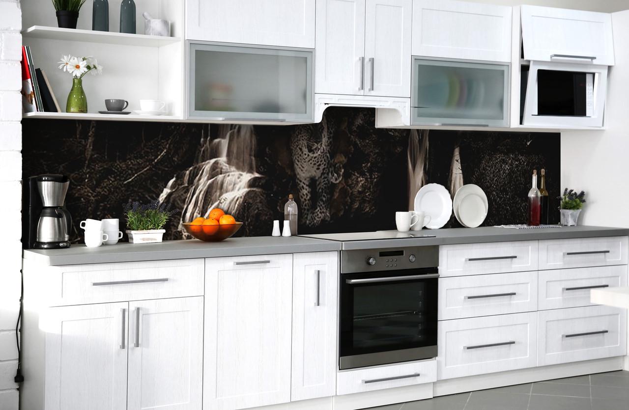 Кухонный фартук Леопард и водопад из самоклеющейся виниловой пленки 60х250 см Черный