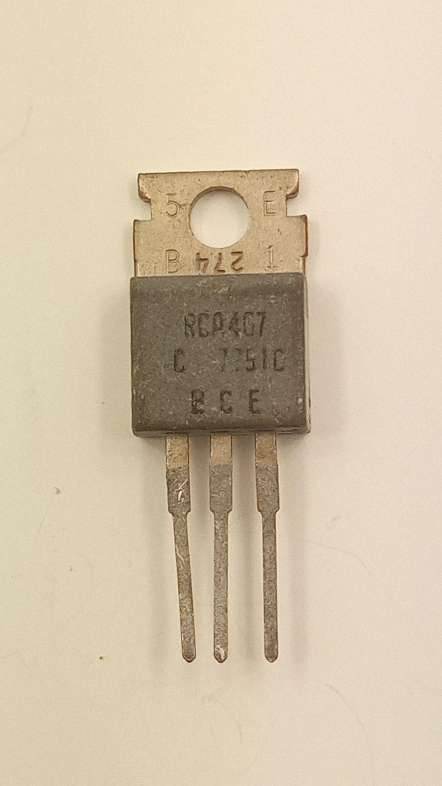 Транзистор 2SC7751C TO-220 (10495)