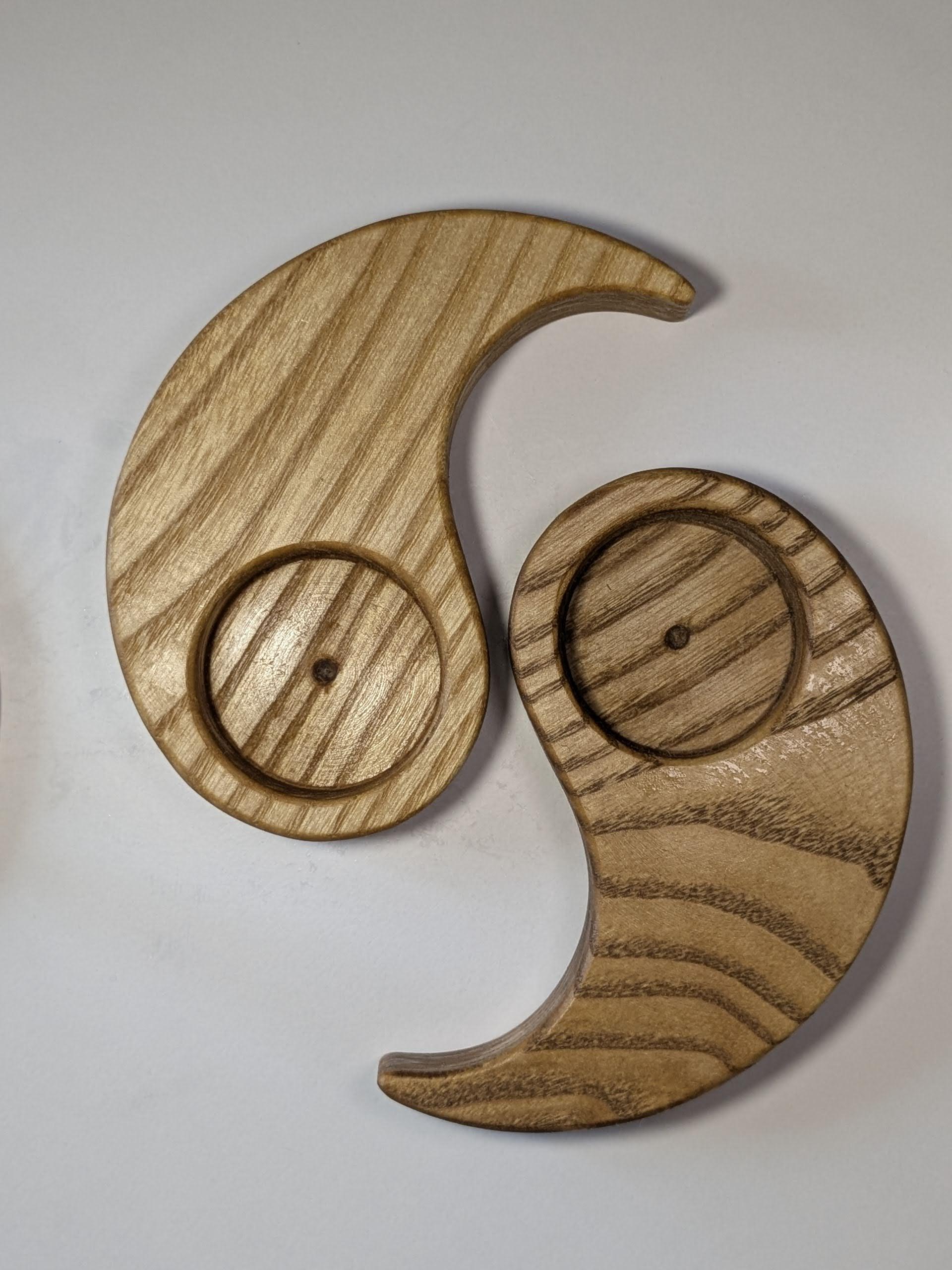 Підсвічник дерев'яний Інь-Ян Ø 120 мм (CN-001) - фото 3 Підсвічник дерев'яний Інь-Ян Ø 120 мм (CN-001) - фото 3