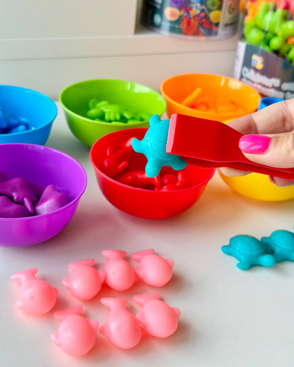 Розвиваюча гра Fun Game FD2188-16 Сортер Монтессорі сортуй по кольорам з пінцетами та тарілочками Морські мешканці (1905297112) - фото 9 Розвиваюча гра Fun Game FD2188-16 Сортер Монтессорі сортуй по кольорам з пінцетами та тарілочками Морські мешканці (1905297112) - фото 9