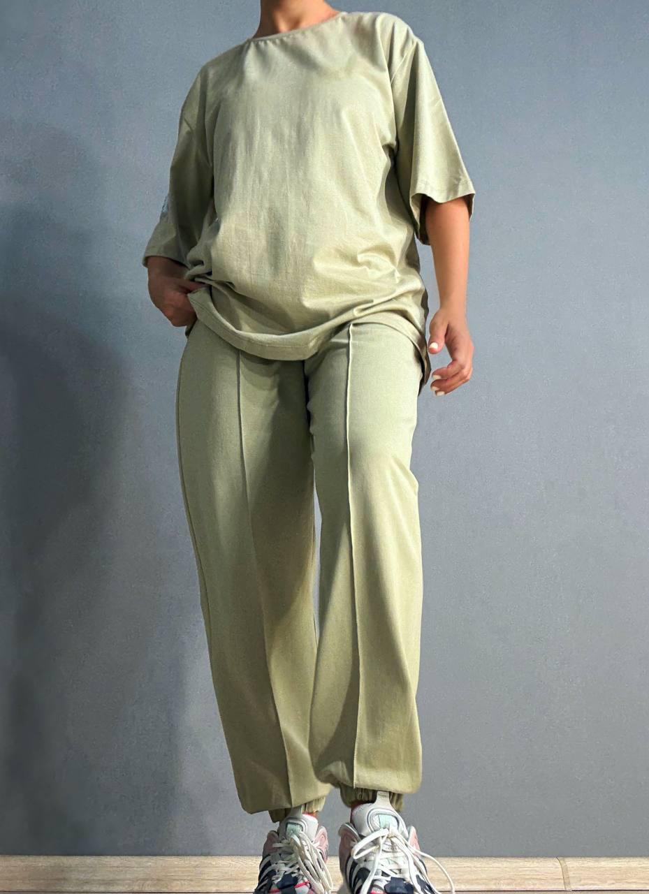 Костюм жіночий CAPPITONE 101212 футболка та брюки джоггери зі швом L Хакі (1694) - фото 8 Костюм жіночий CAPPITONE 101212 футболка та брюки джоггери зі швом L Хакі (1694) - фото 8