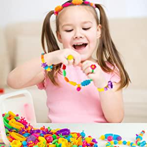 Детский игровой набор Волшебный чемодан Бусины Поп Арт 520 шт. (RNG-202061) - фото 5 Детский игровой набор Волшебный чемодан Бусины Поп Арт 520 шт. (RNG-202061) - фото 5