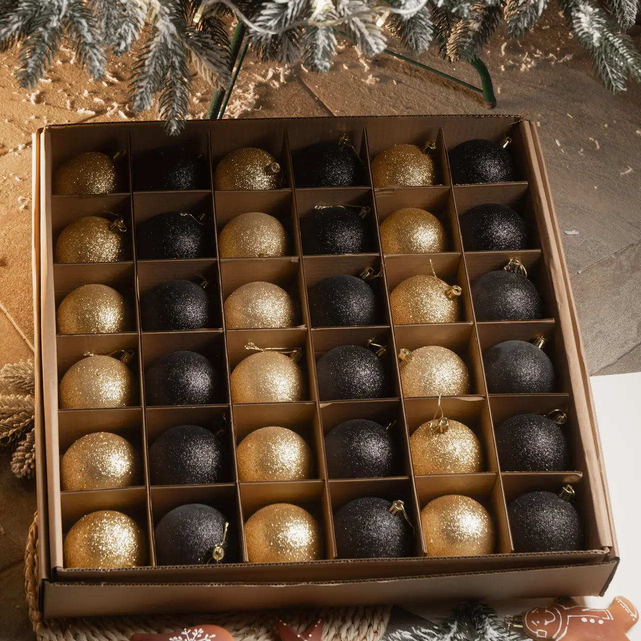 Набір ялинкових кульок Блискучий мікс 36 шт. Золотисто-чорний (Мікс зол-чорн.) - фото 2 Набір ялинкових кульок Блискучий мікс 36 шт. Золотисто-чорний (Мікс зол-чорн.) - фото 2