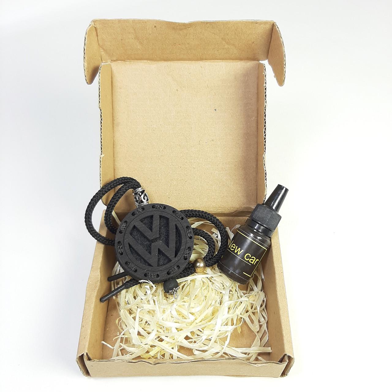 Ароматизатор в авто з дерева та повсті з логотипом Volkswagen з ароматом New Car 10 мл (KG-12914) - фото 3