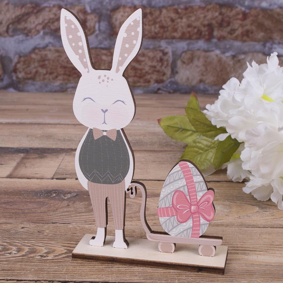 Статуэтка деревянная Зайчик с яйцом (4673-1)