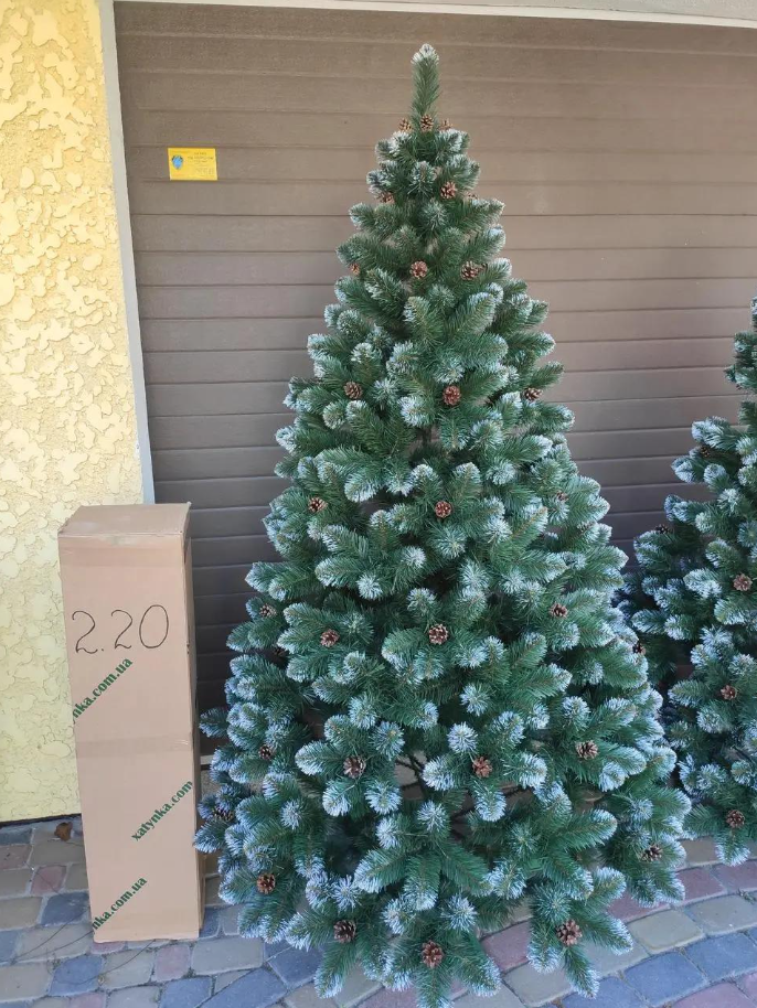 Штучна ялинка Елітна з шишками та підставкою 2,20 м Темно-зелений/Білий (NYT15320) - фото 4 Штучна ялинка Елітна з шишками та підставкою 2,20 м Темно-зелений/Білий (NYT15320) - фото 4