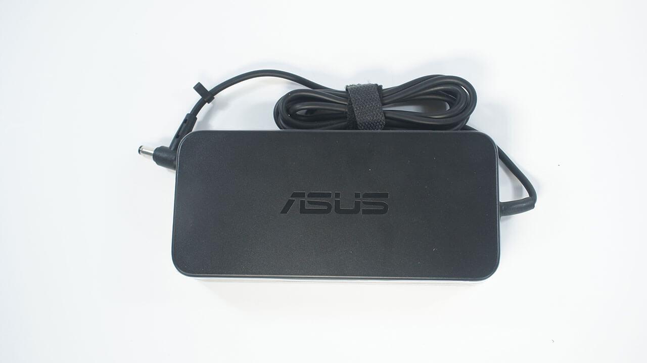 Блок питания Razer Blade Spirit 19.5V 9.23A 180W (94865) - фото 3