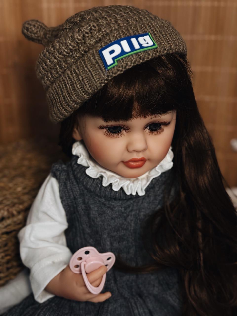 Кукла кукла реалистичная KEIUMI винил-силиконовая девочка в вязаном платье с аксессуарами 55 см Серый - фото 3 Кукла кукла реалистичная KEIUMI винил-силиконовая девочка в вязаном платье с аксессуарами 55 см Серый - фото 3