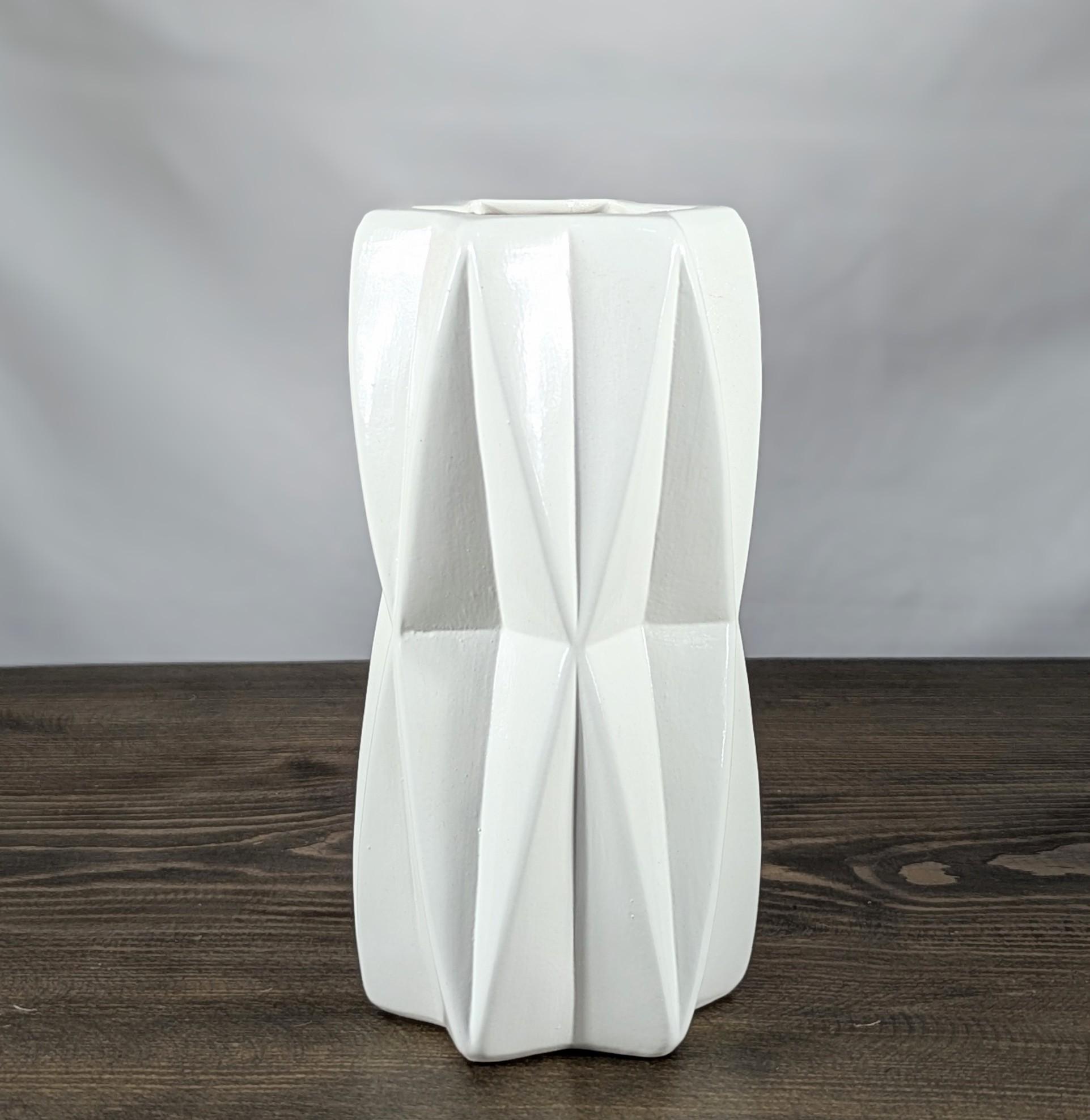Ваза Nana ceramics Гео 21 см Белый