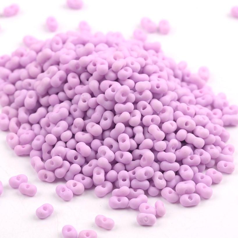Бисер стеклянный в форме арахиса FARFALLE 6х4х3,2 мм 10 г Сиреневый матовый (БР0604а65)