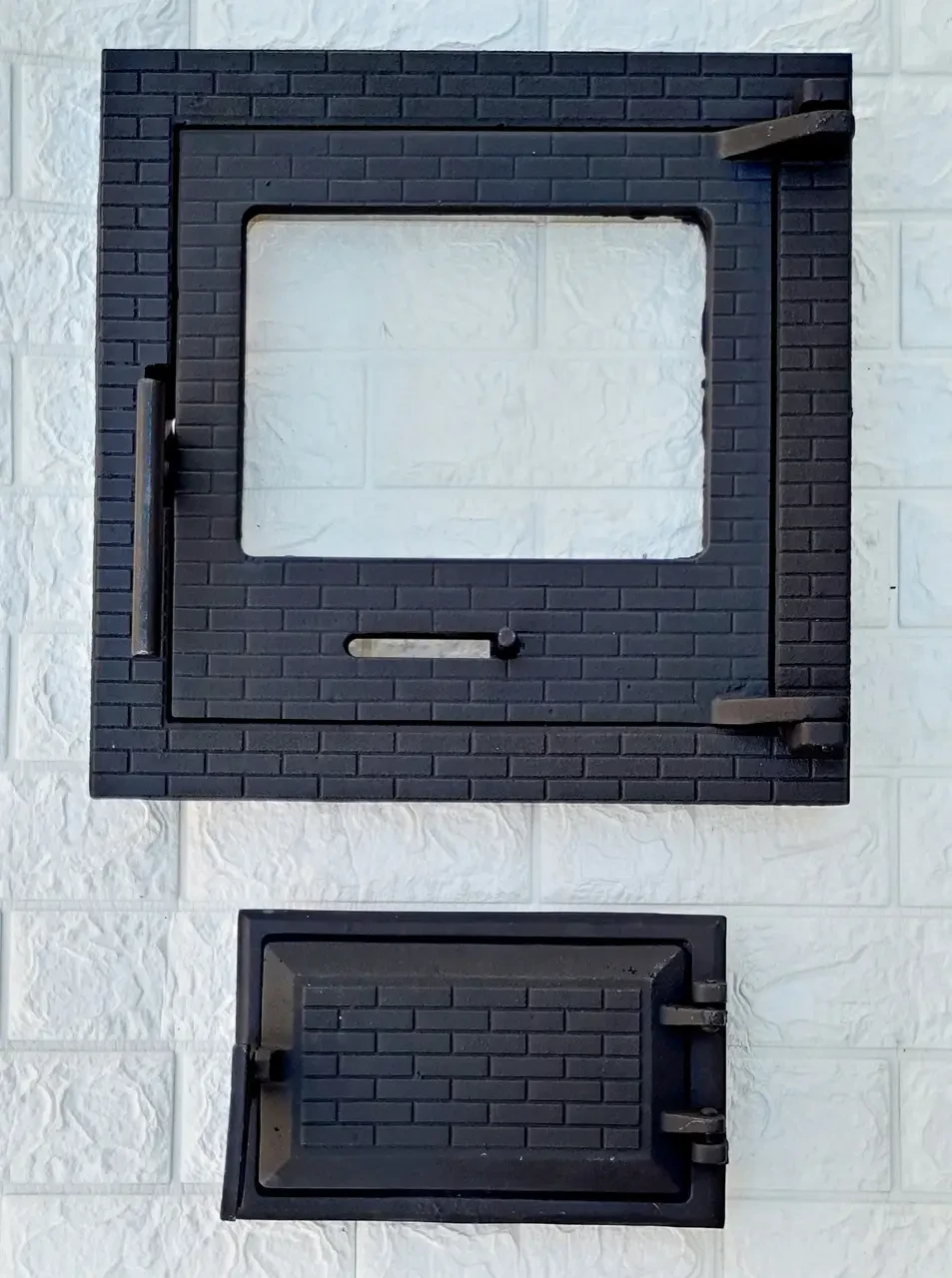 Дверки чавунні для каміна з термостійким склом і регулятором піддуву 40х40 см та піддувальні 16x26 см