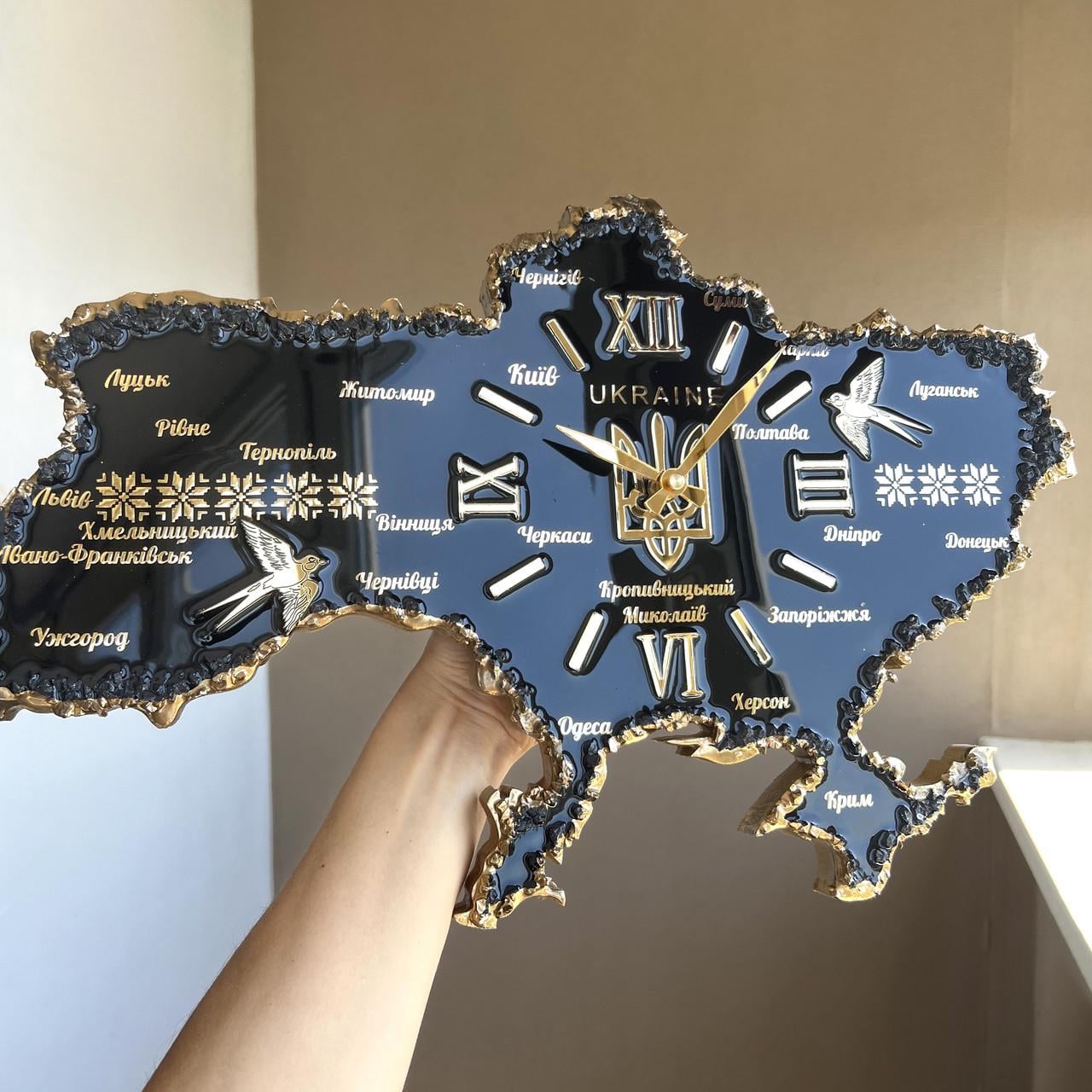Часы настенные из эпоксидной смолы Карта Украины 120х76 см