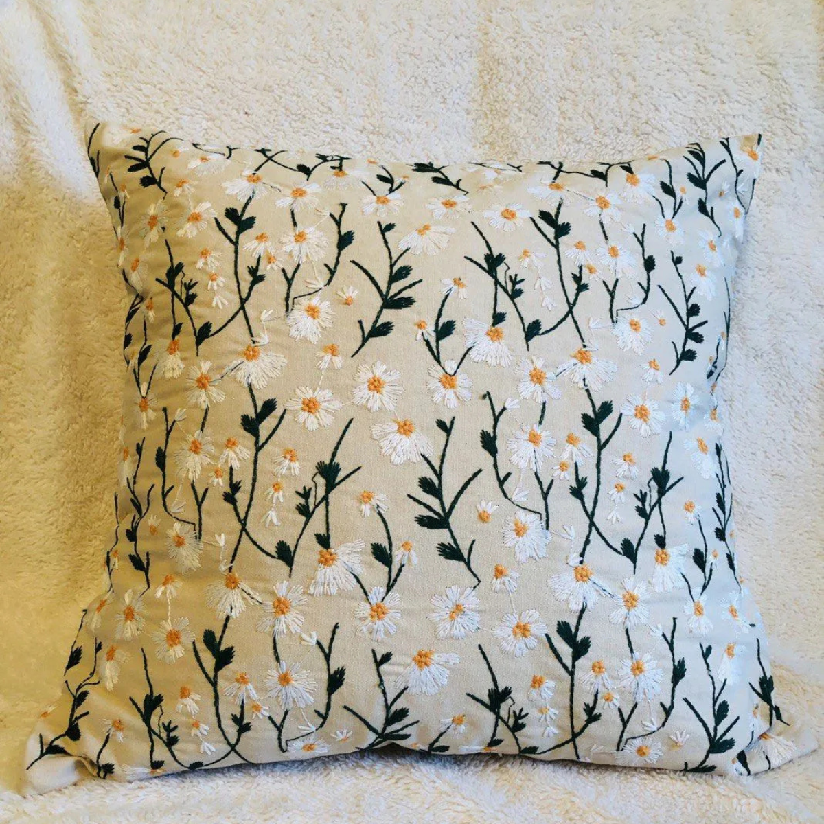 Подушка декоративная хлопок с эффектным цветочным принтом квадратная с ромашками 45х45 см Кремовый (60061)
