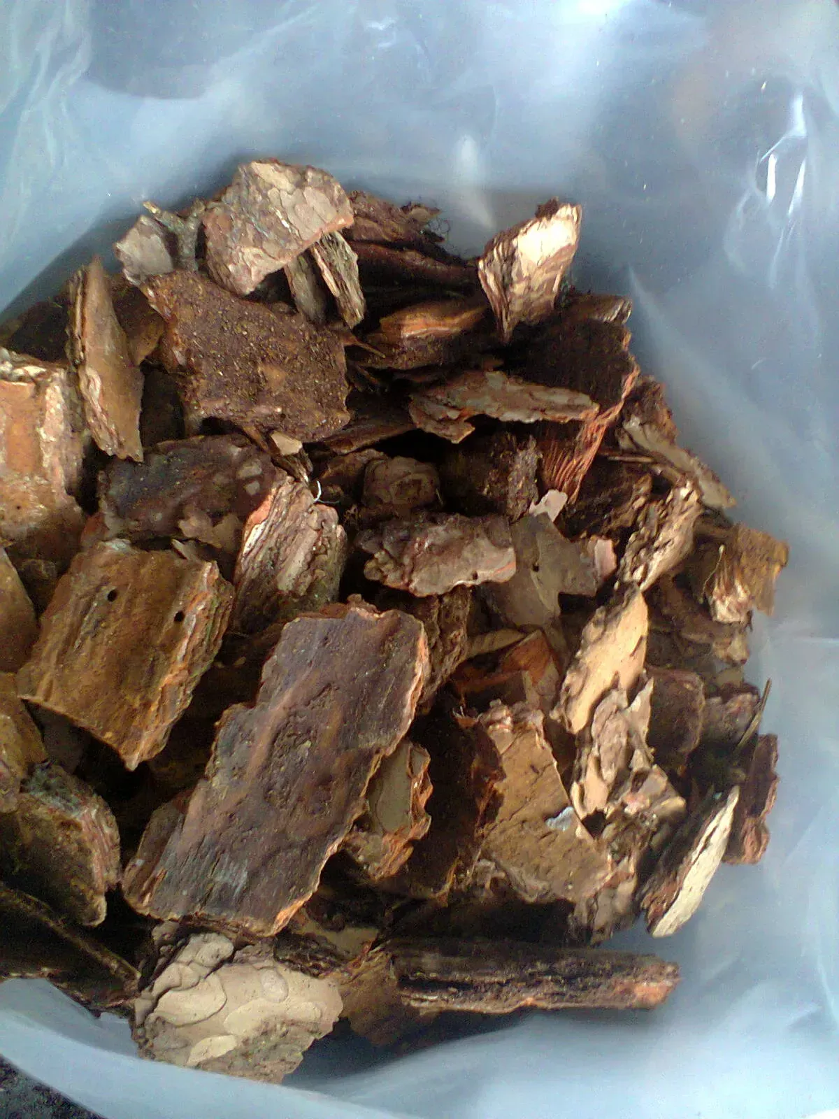 Кора соснова середня фракція 50 л (27327562) - фото 3 Кора соснова середня фракція 50 л (27327562) - фото 3