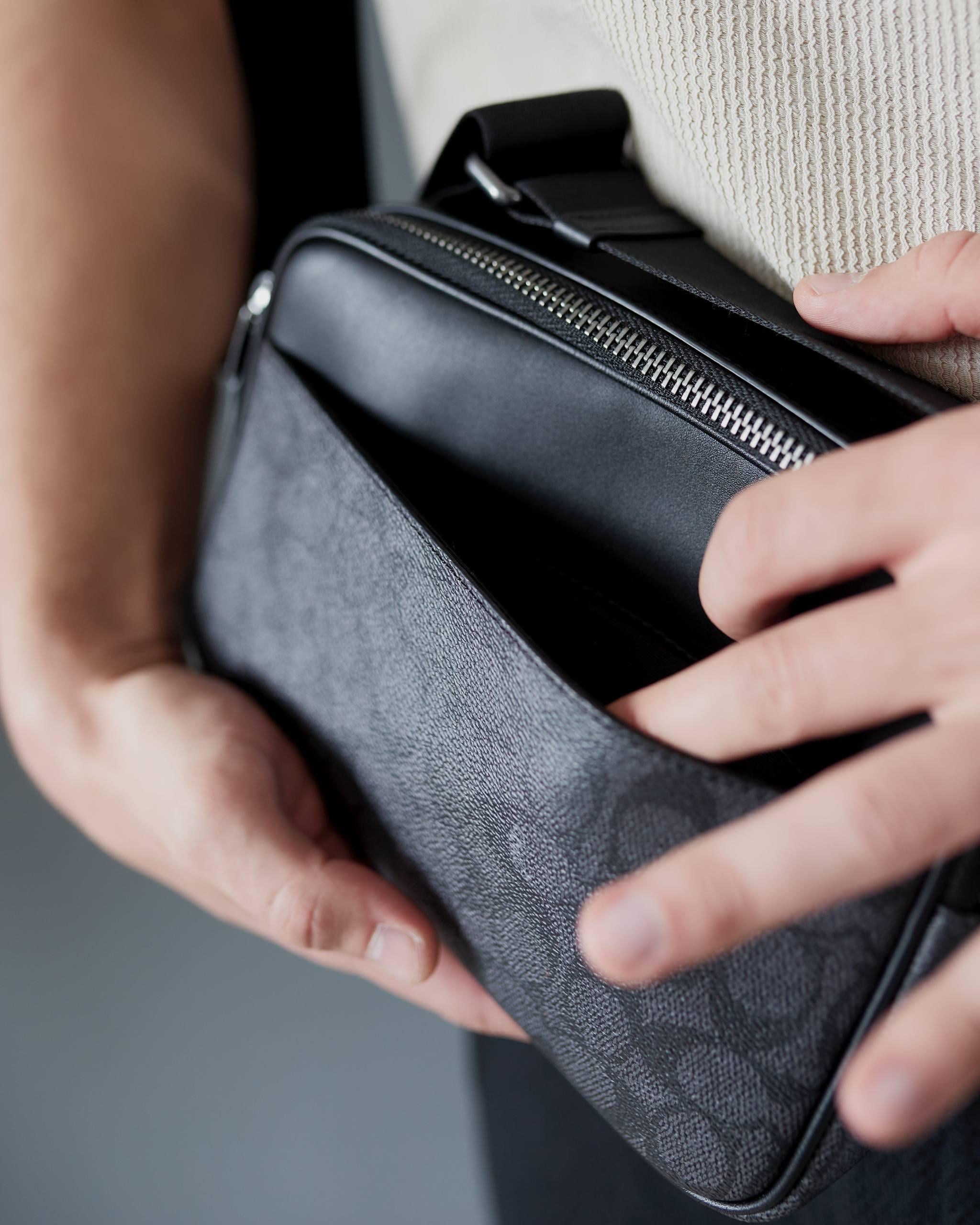 ᐉ Сумка шкіряна COACH Graham Crossbody Bag In Signature Canvas