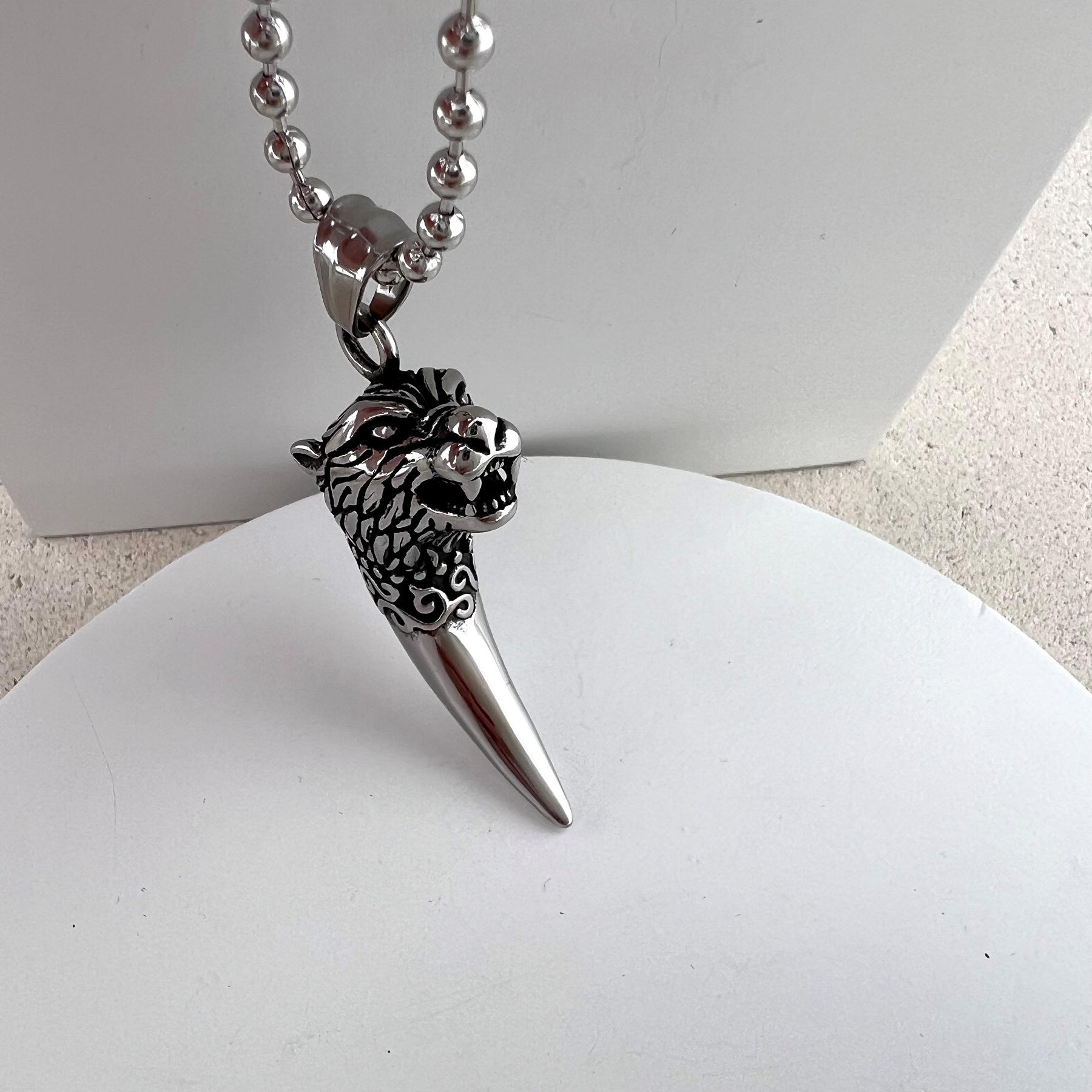 Кулон готический клык волка из медицинской стали (PS-106)