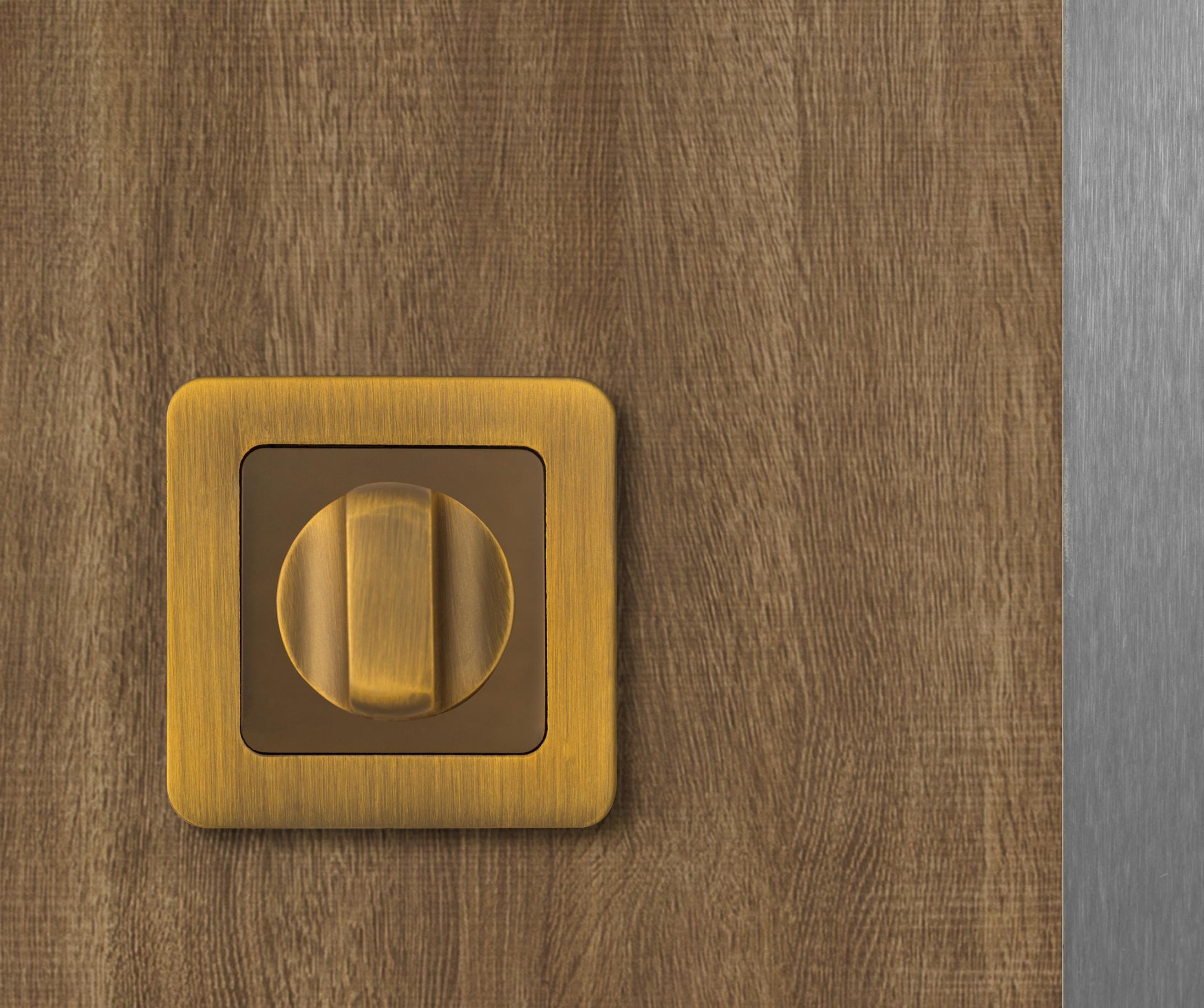 Накладка на розетке Paladii под поворотник MCF квадратная Кофейный (ПР124) - фото 3 Накладка на розетке Paladii под поворотник MCF квадратная Кофейный (ПР124) - фото 3