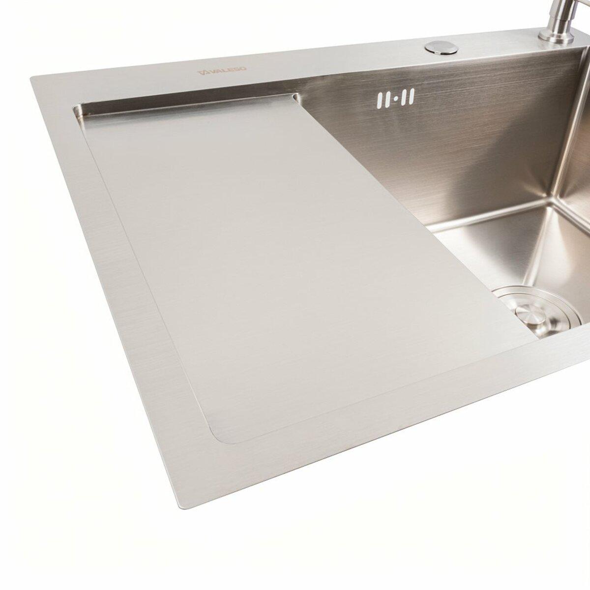 Мийка Valeso Handmade нержавіюча сталь із змішувачем FC-1 з висувною лійкою 65x50 см (132413) - фото 6 Мийка Valeso Handmade нержавіюча сталь із змішувачем FC-1 з висувною лійкою 65x50 см (132413) - фото 6