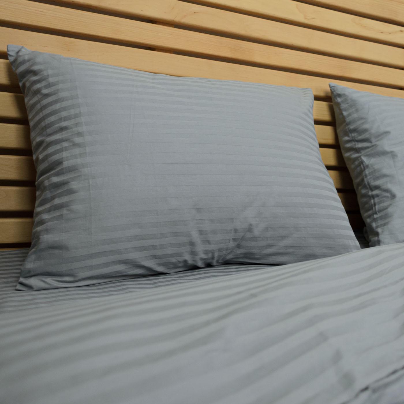 Наволочка на подушку YouStar страйп сатин 125 г/м2 70х70 см 1 шт. Сірий (nav-sst-70x70-grey) - фото 1 Наволочка на подушку YouStar страйп сатин 125 г/м2 70х70 см 1 шт. Сірий (nav-sst-70x70-grey) - фото 1