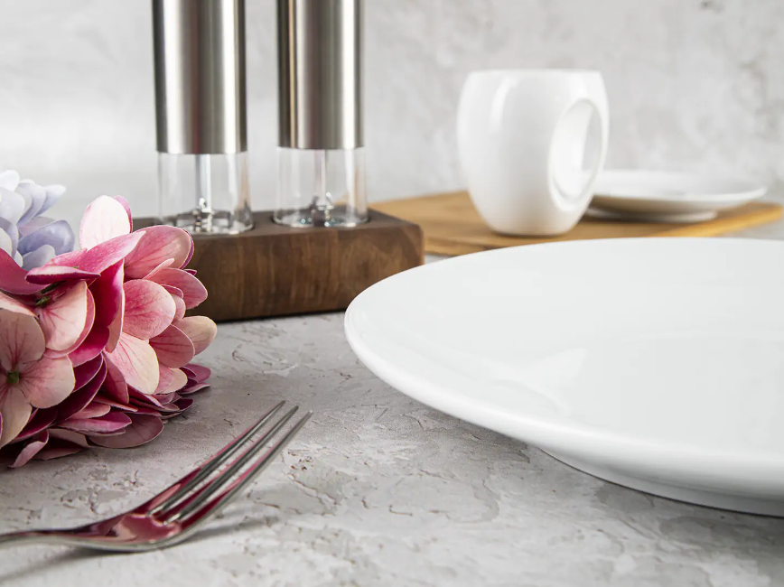 Набор Güral Enternational из 4 подставных тарелок 30 см White (EO30DU00) - фото 4 Набор Güral Enternational из 4 подставных тарелок 30 см White (EO30DU00) - фото 4