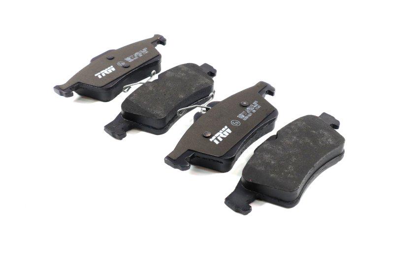 Тормозные колодки дисковые TRW Ford Focus Mazda 3.5 Opel vectra c Renault Laguna задние (Engine Components GDB1621)