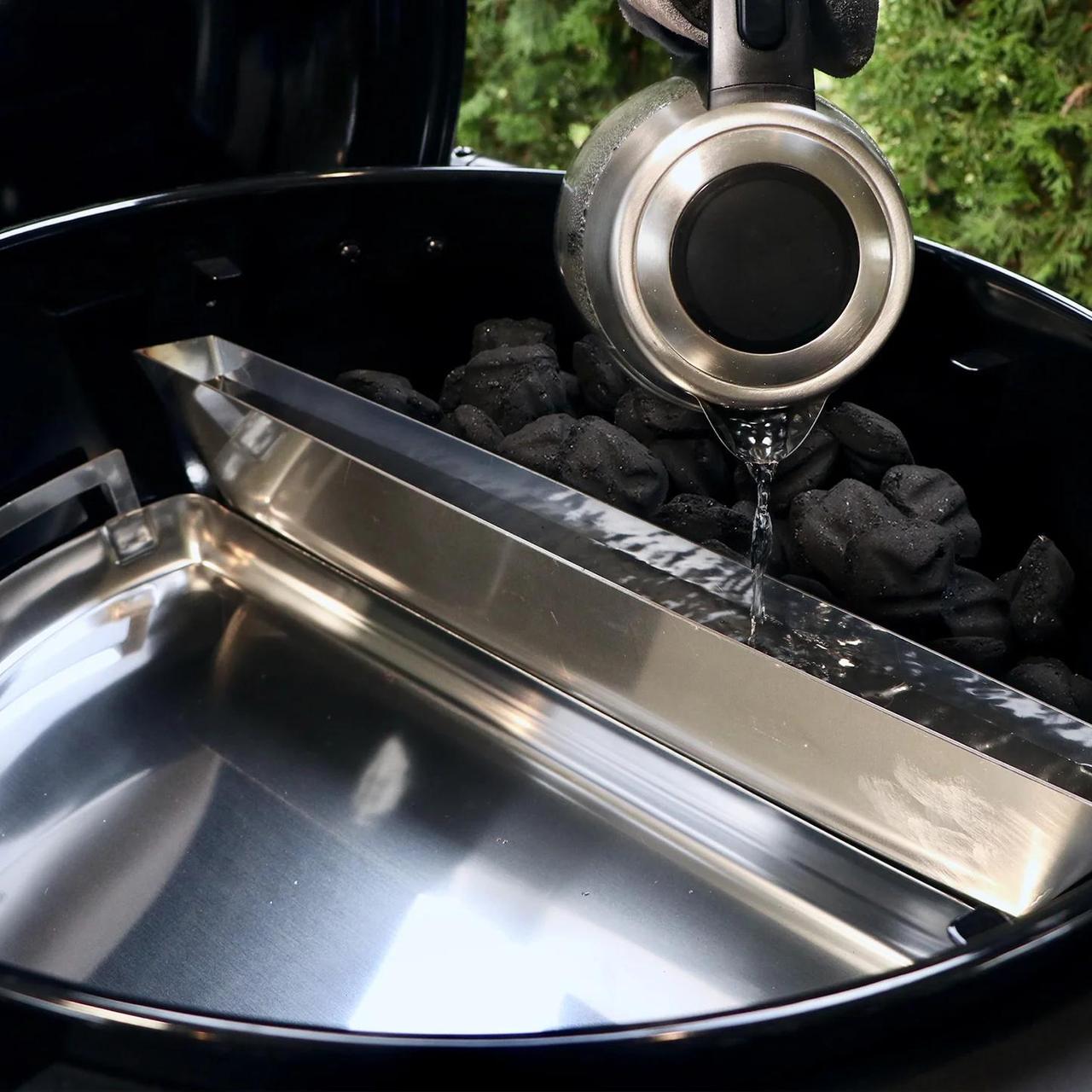 Поддон стальной с конт.для воды SnS Drip 'N Divide для грилей 57 см (2440360120) - фото 6