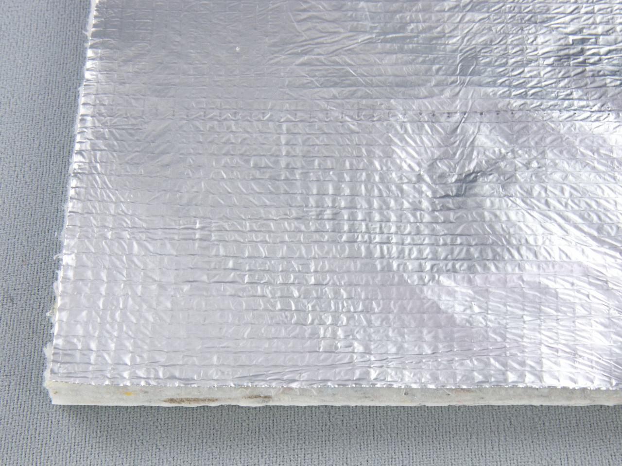 Шумоизоляция войлочная фольгированная для авто 1000х500х12 мм