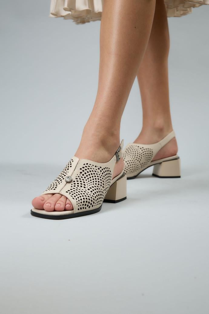 Босоножки женские LONZA кожаные р. 37 Бежевый (197381) - фото 4 Босоножки женские LONZA кожаные р. 37 Бежевый (197381) - фото 4