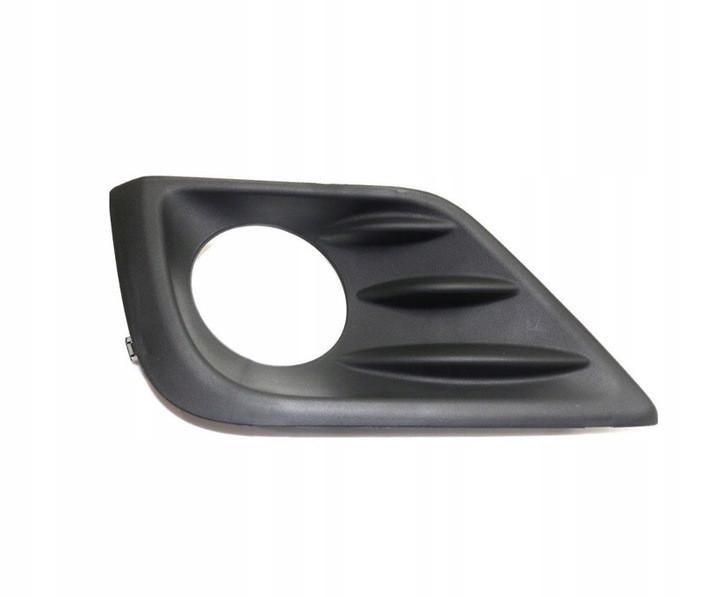 Решетка бампера AVTM Nissan Altima 16-18 левая с отверстиями противотуманок (185053913)