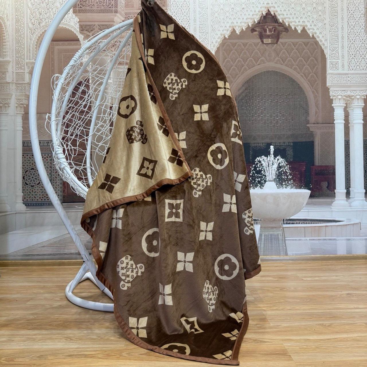 Плед-покрывало двустороннее Koloco Велюр 150x200 см Разноцветный (07-107-9) - фото 2 Плед-покрывало двустороннее Koloco Велюр 150x200 см Разноцветный (07-107-9) - фото 2