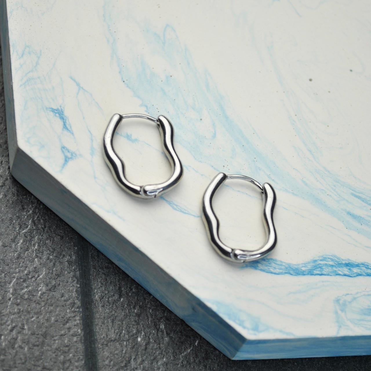 Серьги волнистые кольца медицинская сталь родий (x124-1)