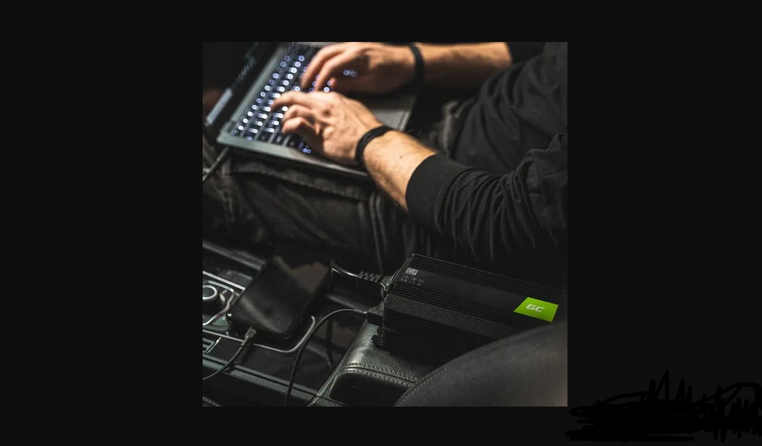 Автомобильный преобразователь напряжения Green Cell 12 В 150 Вт (2830) - фото 2