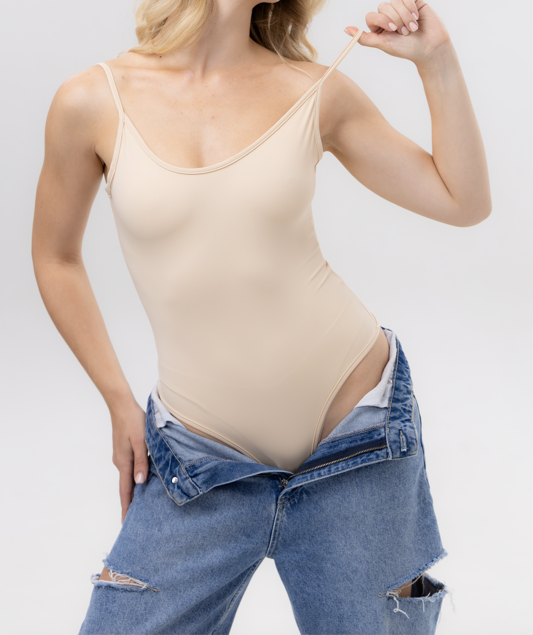 Боді жіноче еластичне на тонких бретелях L Бежевий (2894501796) Боді жіноче еластичне на тонких бретелях L Бежевий (2894501796)