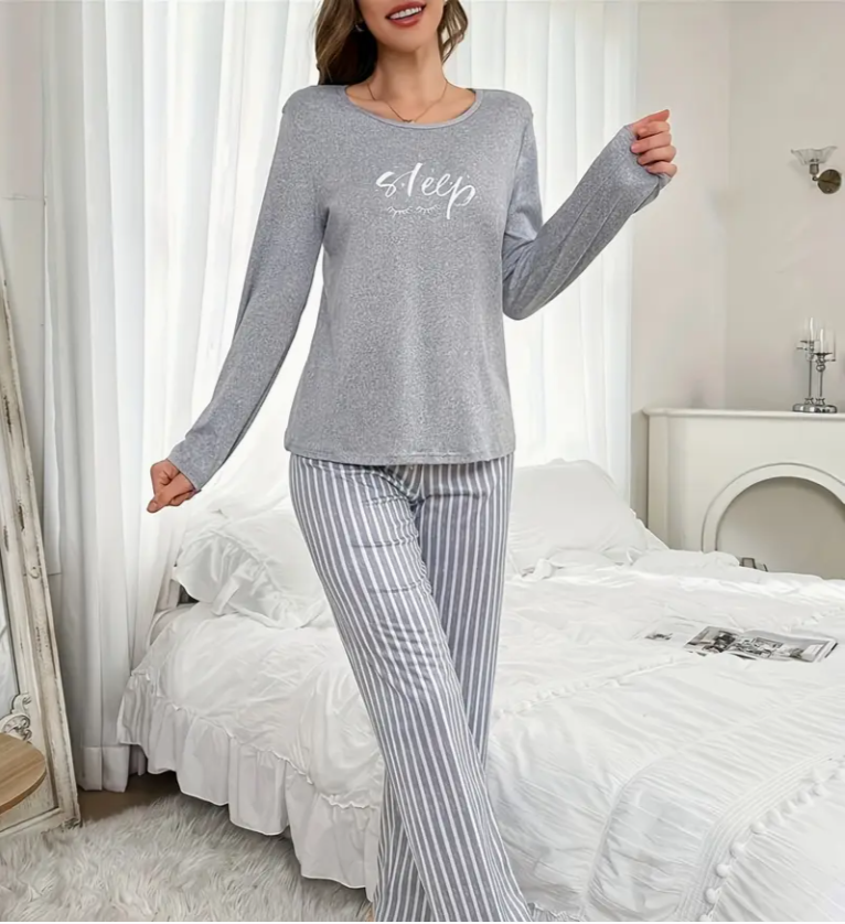 Піжама жіноча з принтом футболка з довгим рукавом/брюки м'який трикотаж L (1322/3) Піжама жіноча з принтом футболка з довгим рукавом/брюки м'який трикотаж L (1322/3)