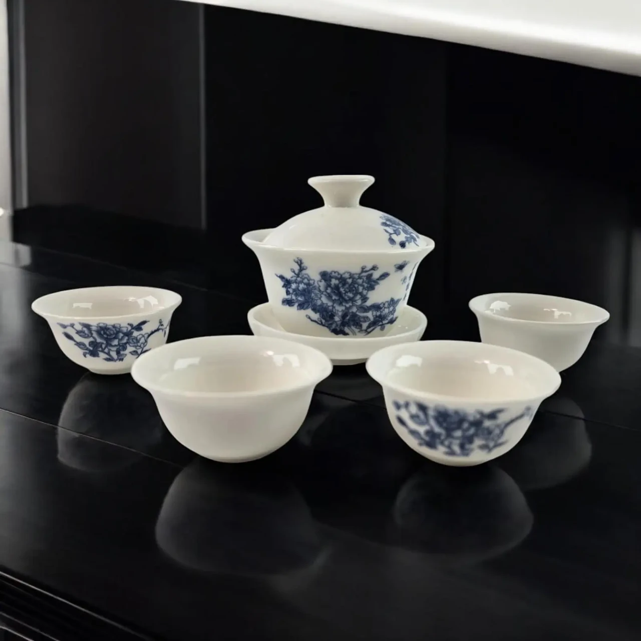 Набір чайний із квітковим орнаментом 19х18х10 см (35998) - фото 10 Набір чайний із квітковим орнаментом 19х18х10 см (35998) - фото 10