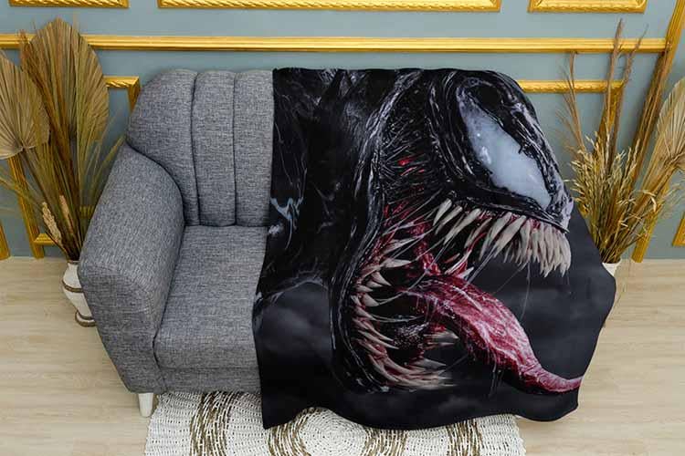 Плед Venom Film плюш однослойный 135х150 см Плед Venom Film плюш однослойный 135х150 см